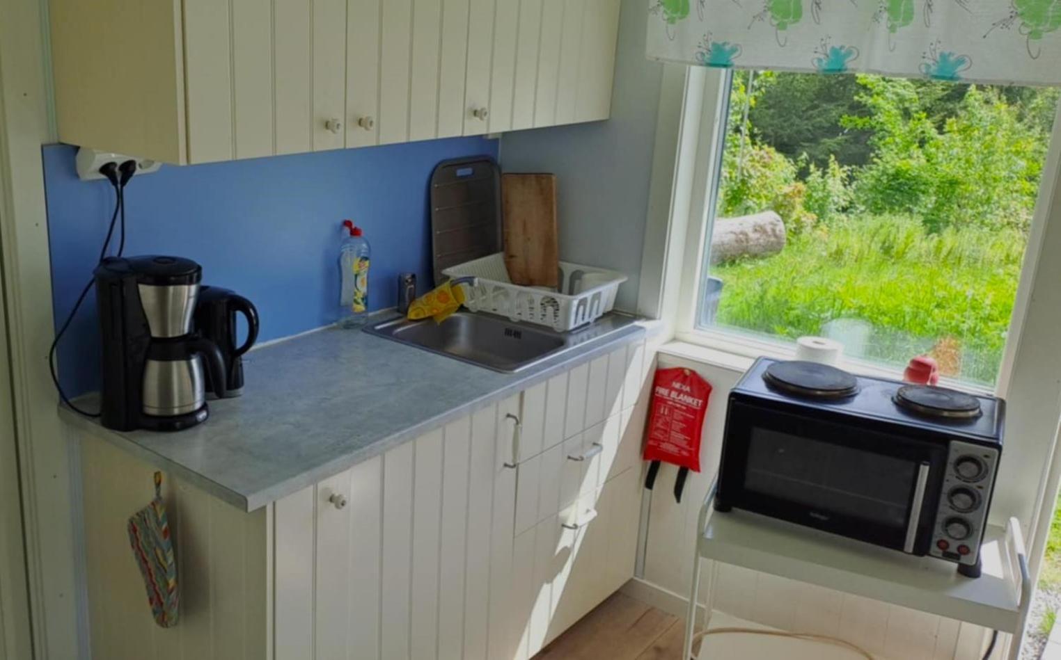 Gaeststuga I Vacker Natur, Bastu, Bubbelpool Sommartid Och Gratis Parkering Naera Ulricehamn Och Lassalyckan, Guesthouse With Nice View With Sauna And Free Parking Close To Dalsjoefors And Fishing Borås Εξωτερικό φωτογραφία